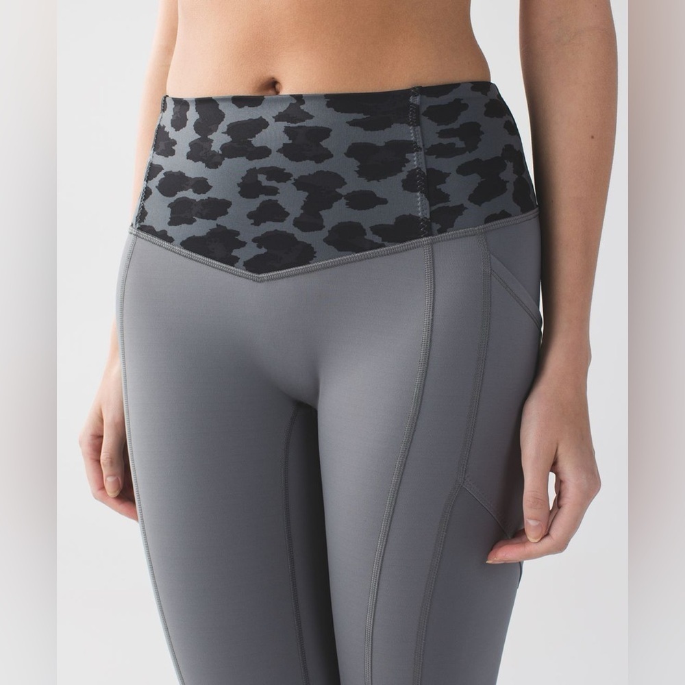 Lululemon Athletica Gray Leggings with Black Pattern 0271